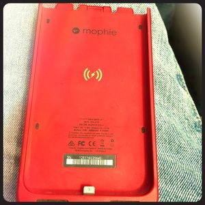 iPhone 7Plus Product Red Mophie charging case
